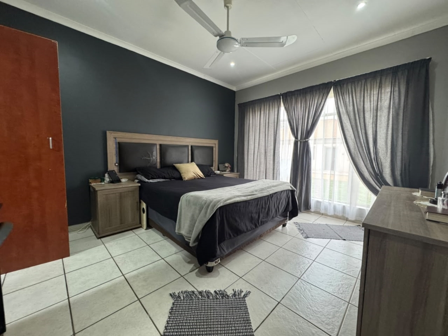 3 Bedroom Property for Sale in Songloed North West